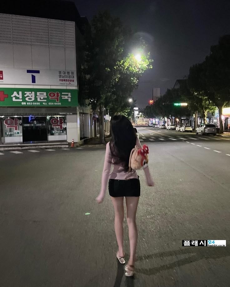 ㅇㅎ)뒤따라 가고싶은 여자 뒤모습-4
