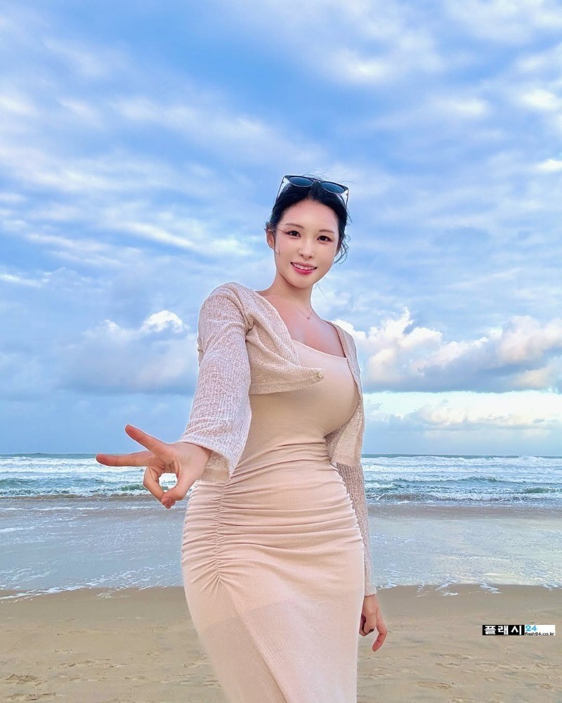 건강미가 돋보이는 트레이너 다니