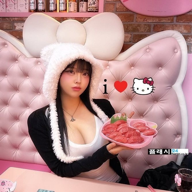 시선 사로잡는 놀이동산녀 송하나-4