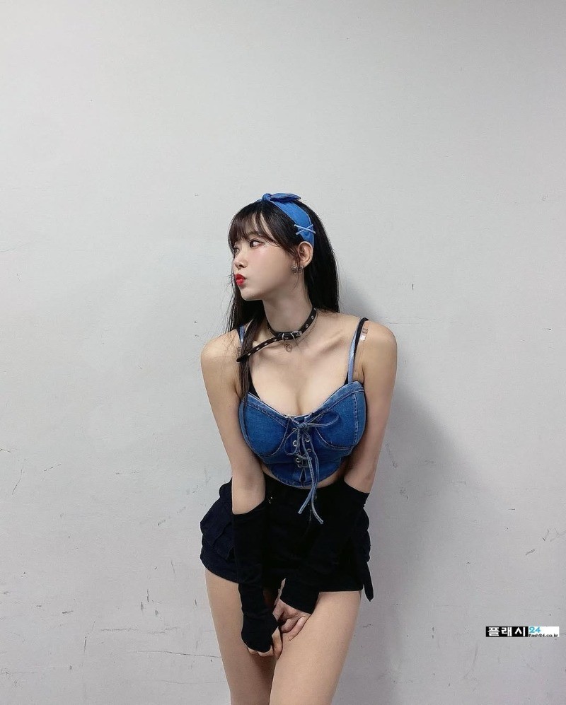 더욱 육덕진 김하나 치어리더 근황-8