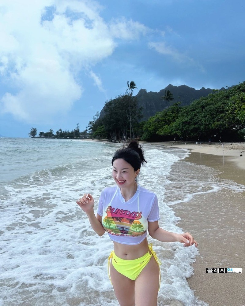 ㅇㅎ)산 속에 백만송희였어 수영복도-3