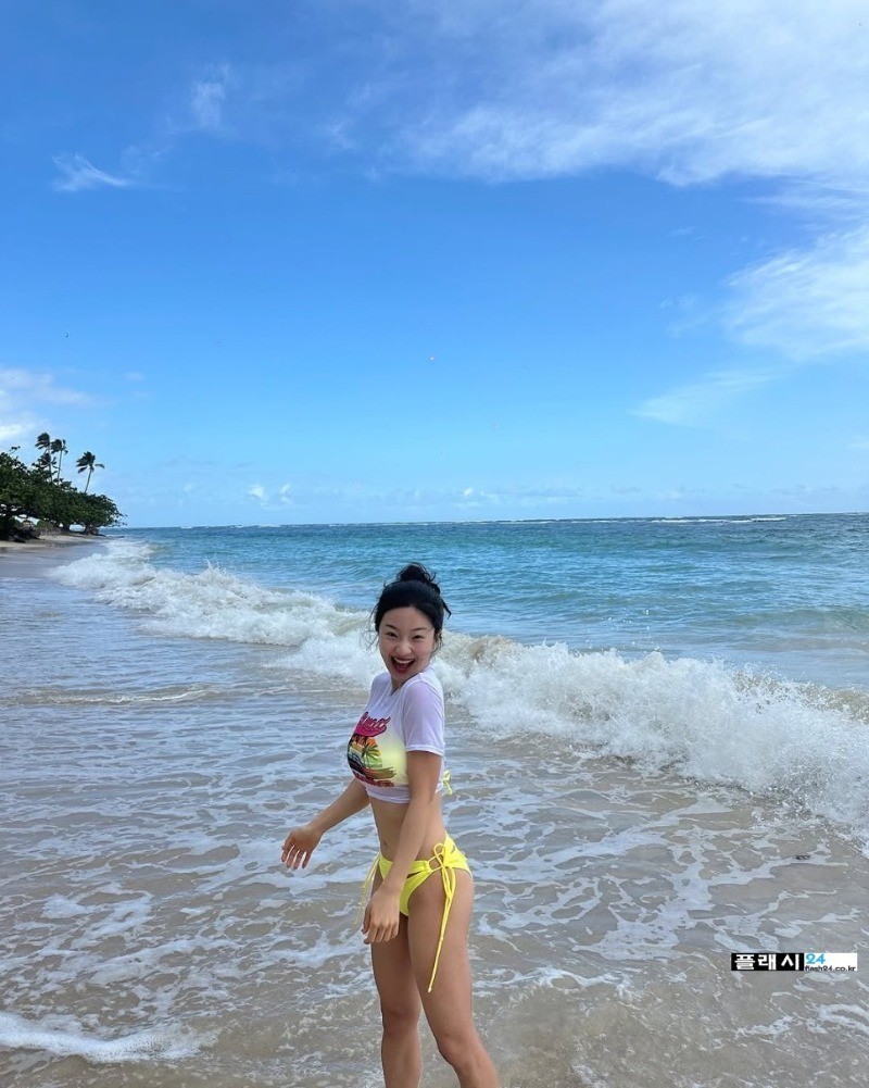ㅇㅎ)산 속에 백만송희였어 수영복도-12