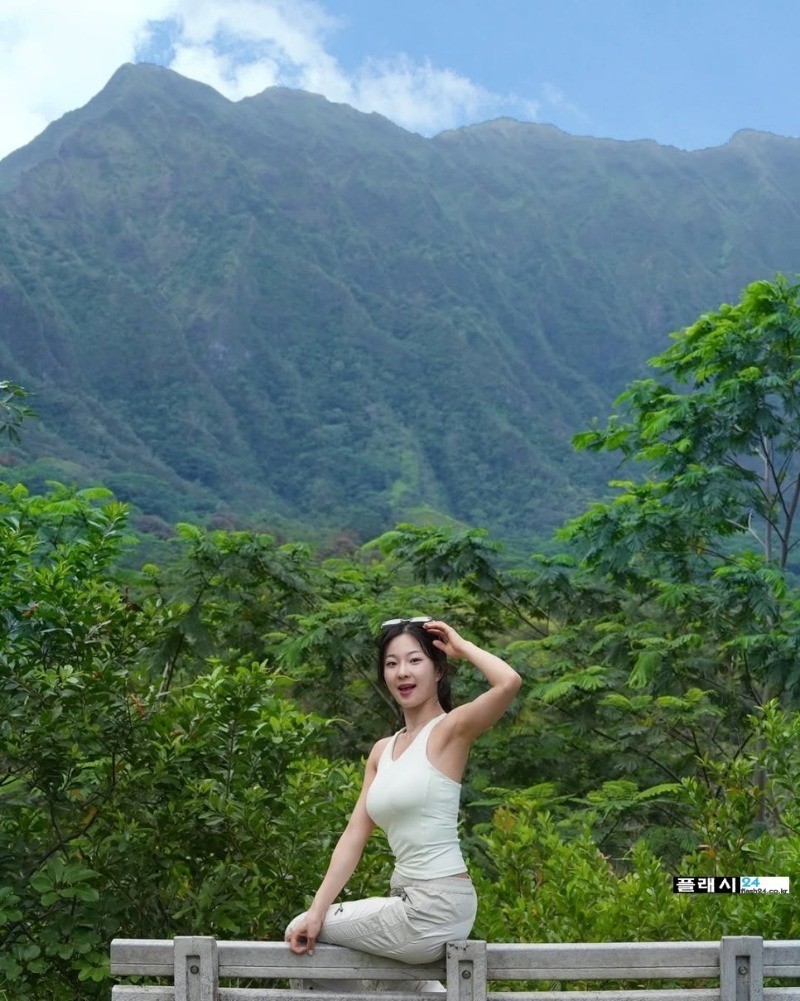 ㅇㅎ)산 속에 백만송희였어 수영복도-13