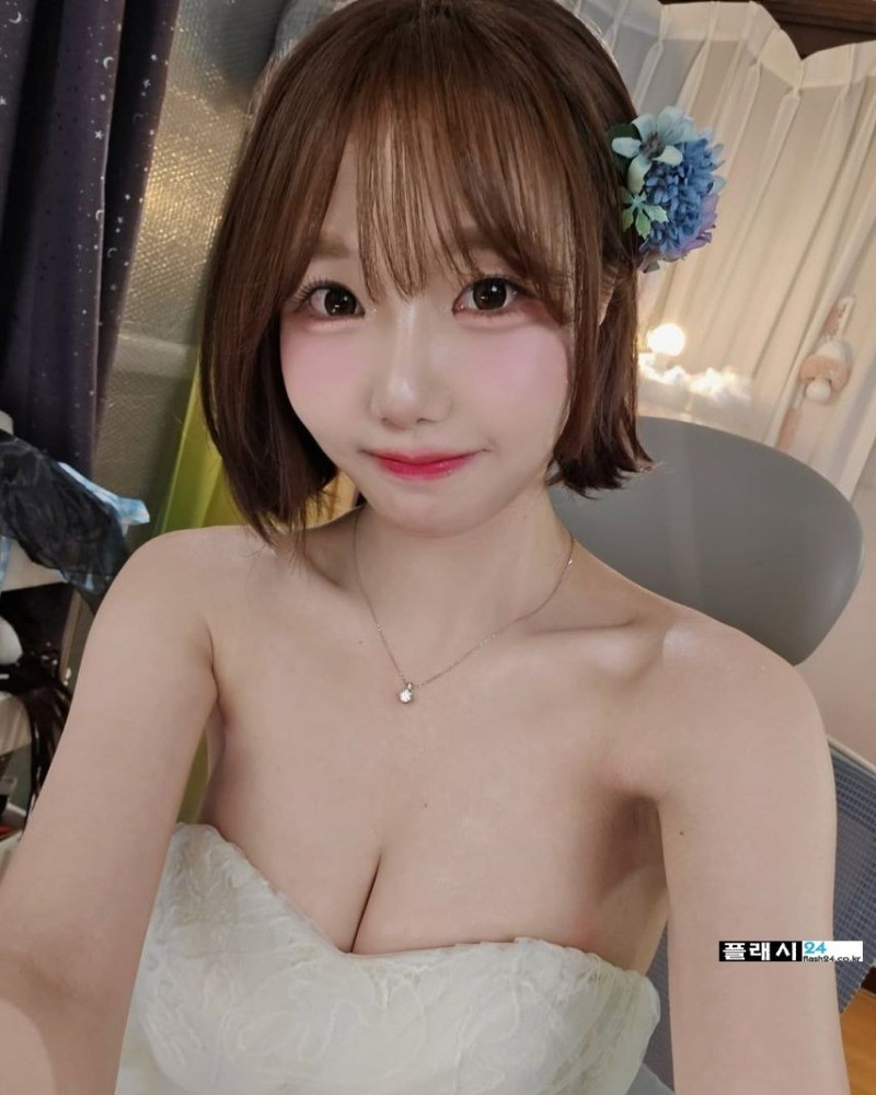 수련수련 오프솔더 흰 드레스-3