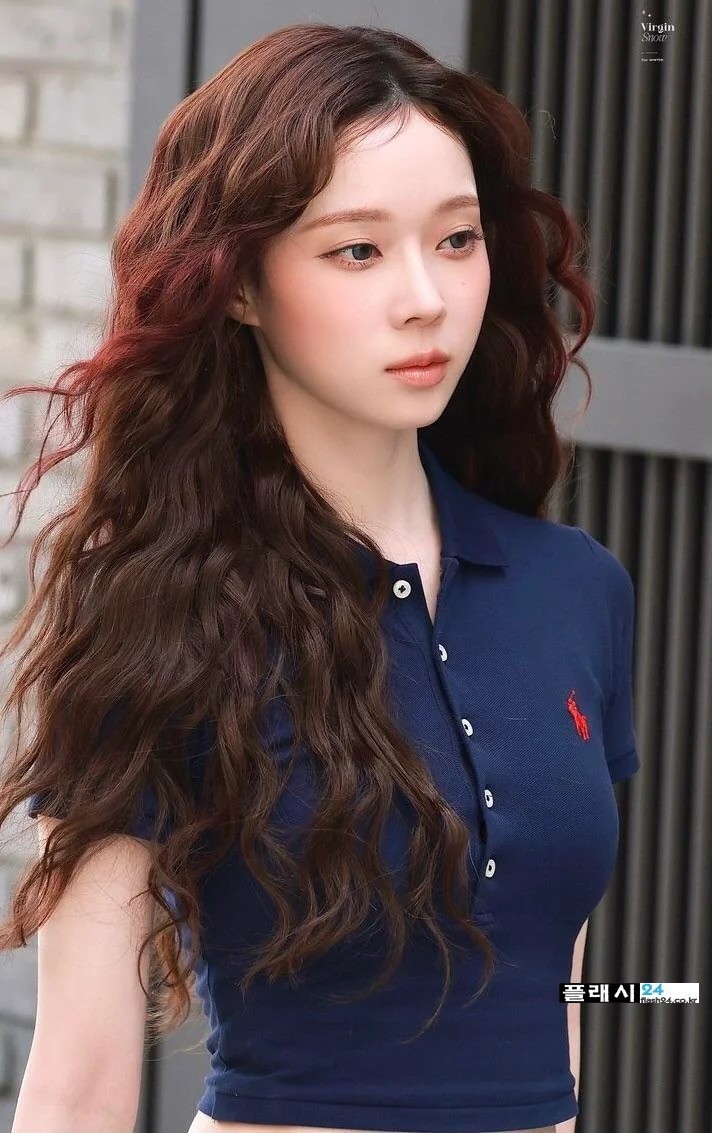 에스파 윈터 타이트한 단추 티셔츠-9