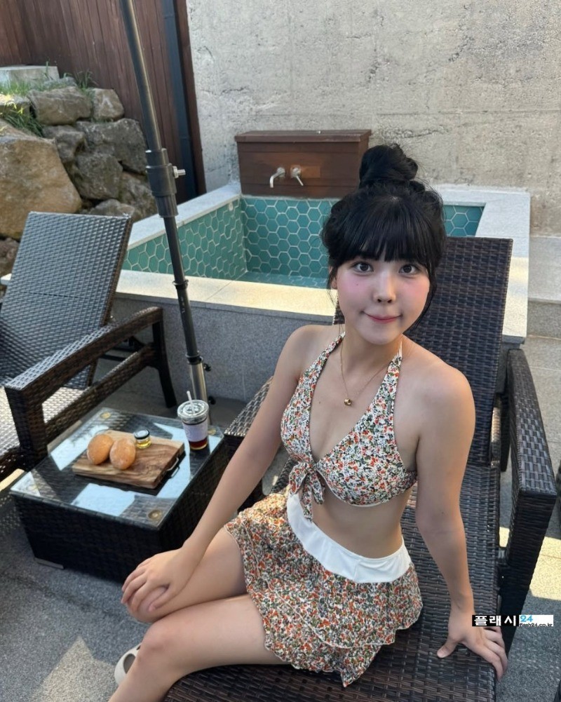 치어리더 박예은 벌써 여름 휴가-10