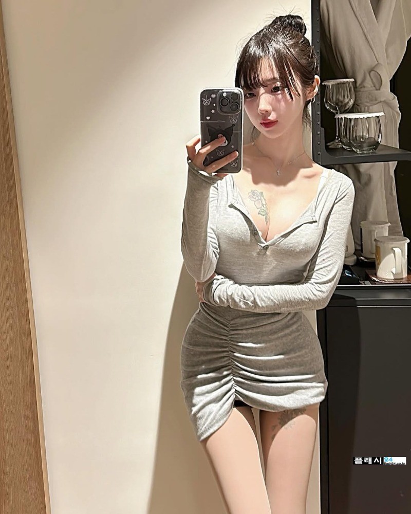 유혜디 그 타투 다 보고싶소