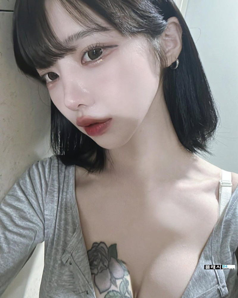 유혜디 그 타투 다 보고싶소-7