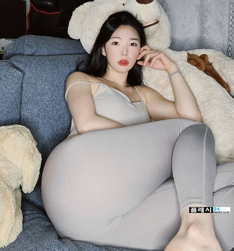 이 처자 힙라인 최고 아닌가요-4