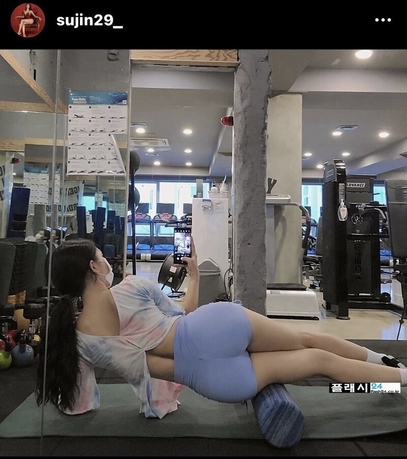 이 처자 힙라인 최고 아닌가요-13