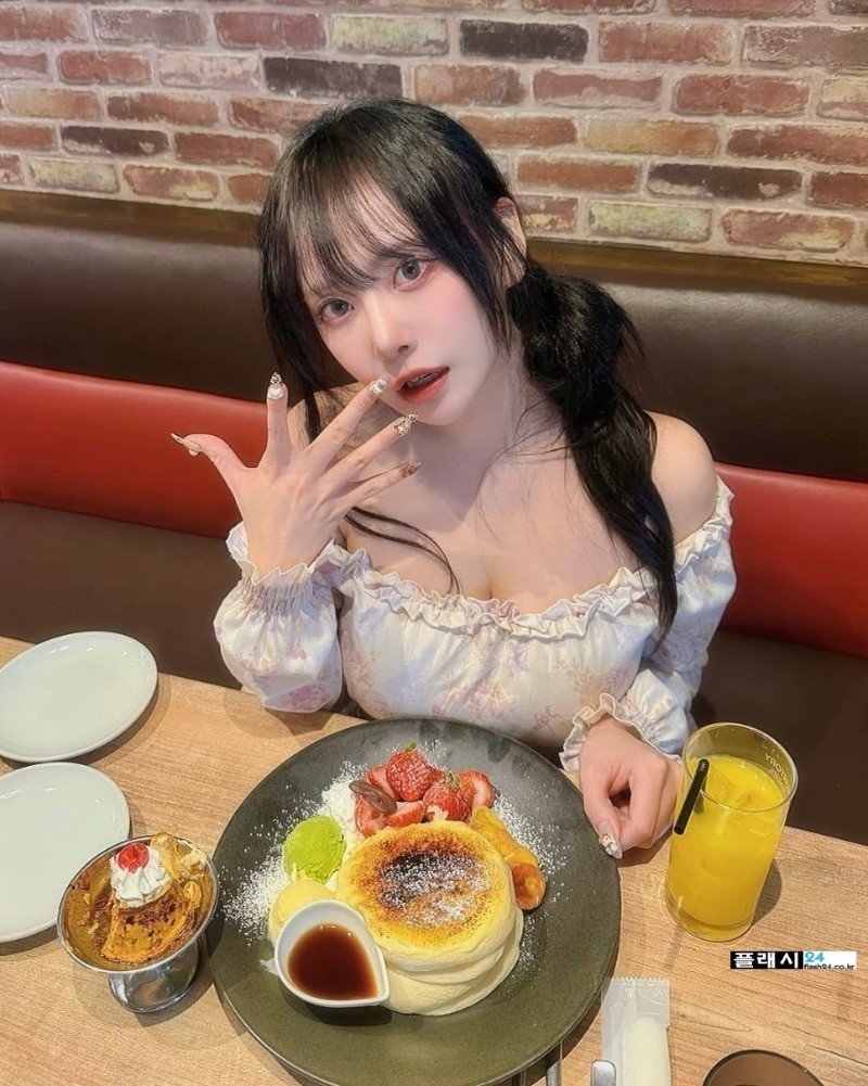 ㅇㅎ)옷이 많이 흘러내린 퀸다미-10