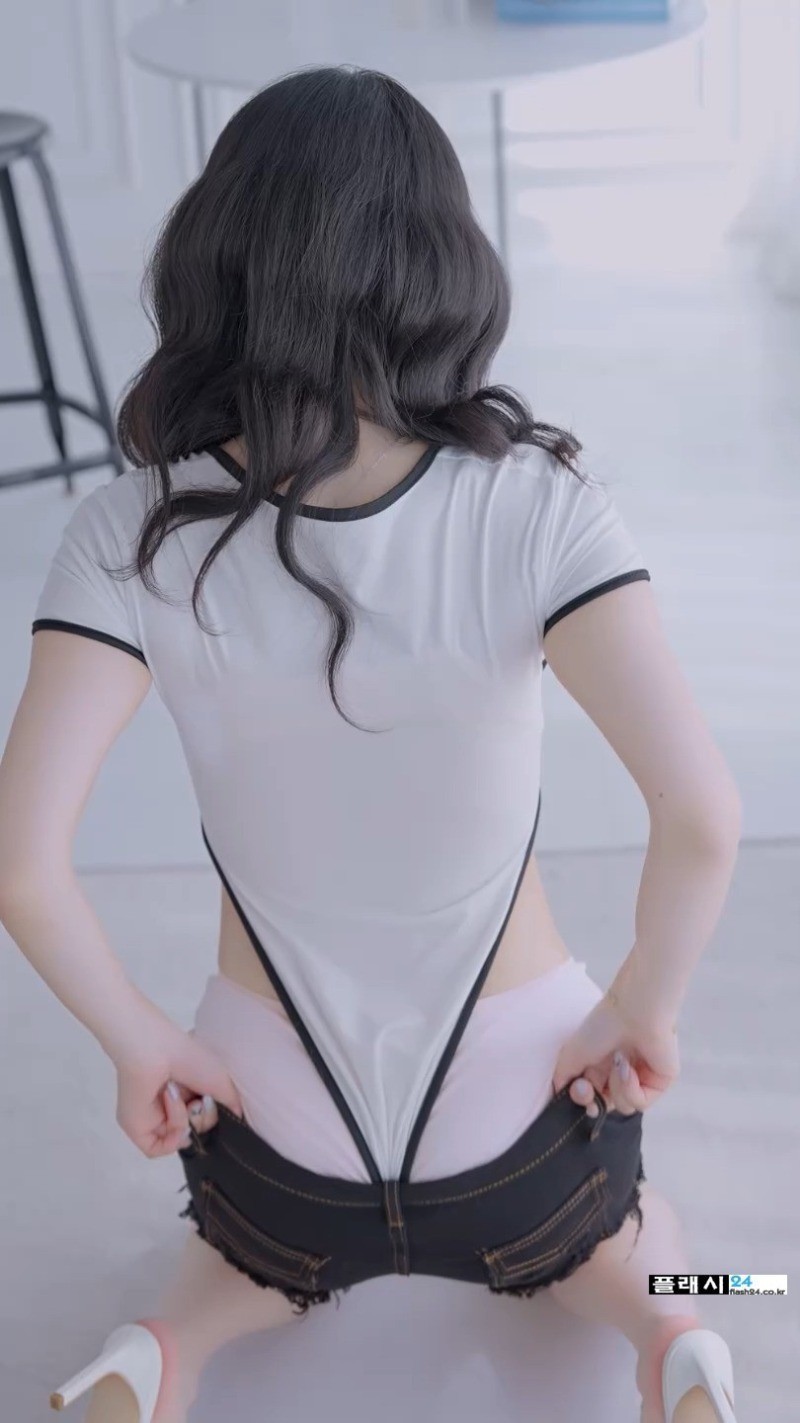 ㅇㅎ)모델 희솔 초 하이레그 모노키니 앞 뒤-5