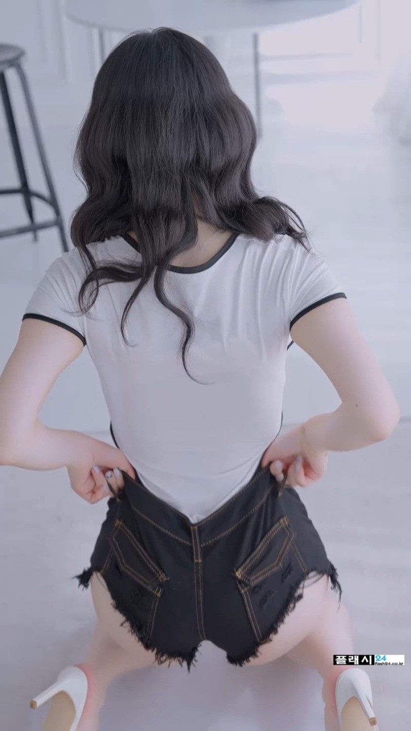 ㅇㅎ)모델 희솔 초 하이레그 모노키니 앞 뒤-6