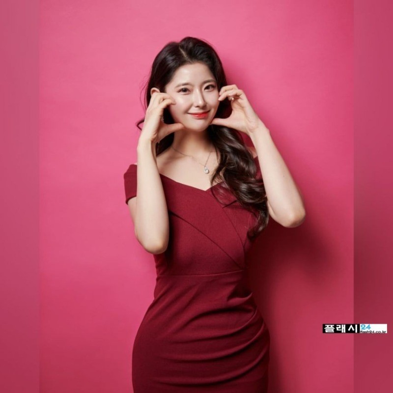옷차림이 유난히 화려한 하연정-4