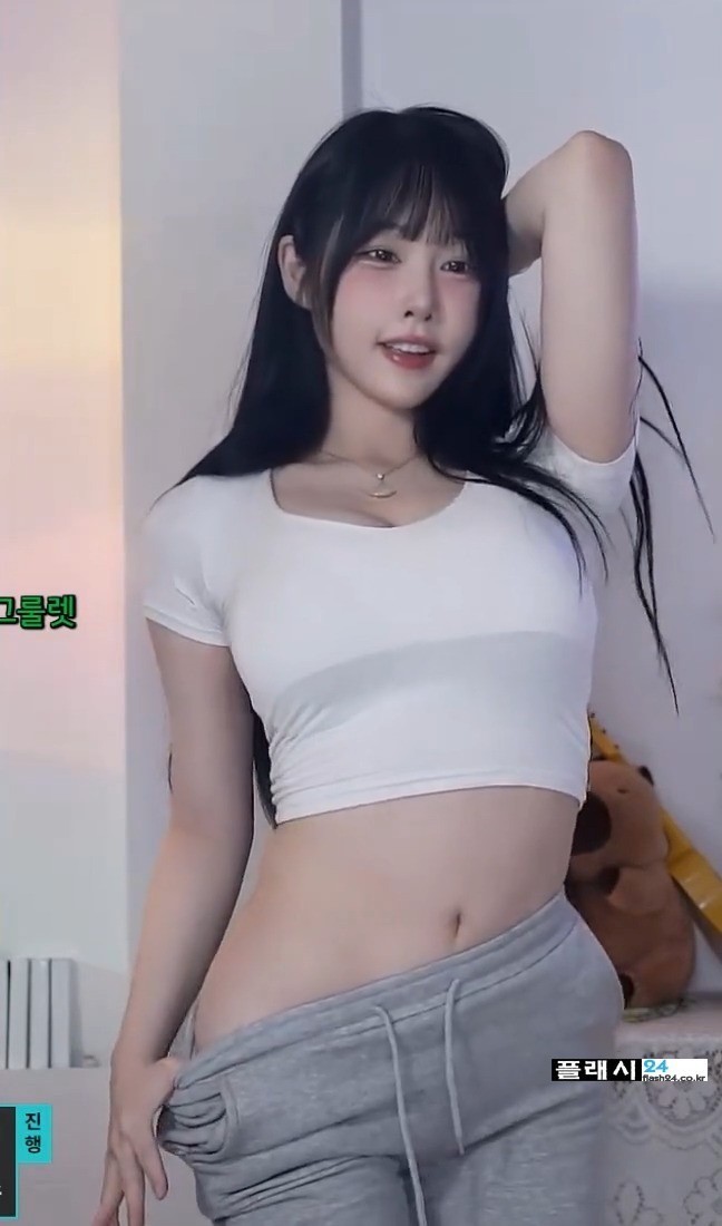 트레이닝복 입고 치골 보여주는 한갱