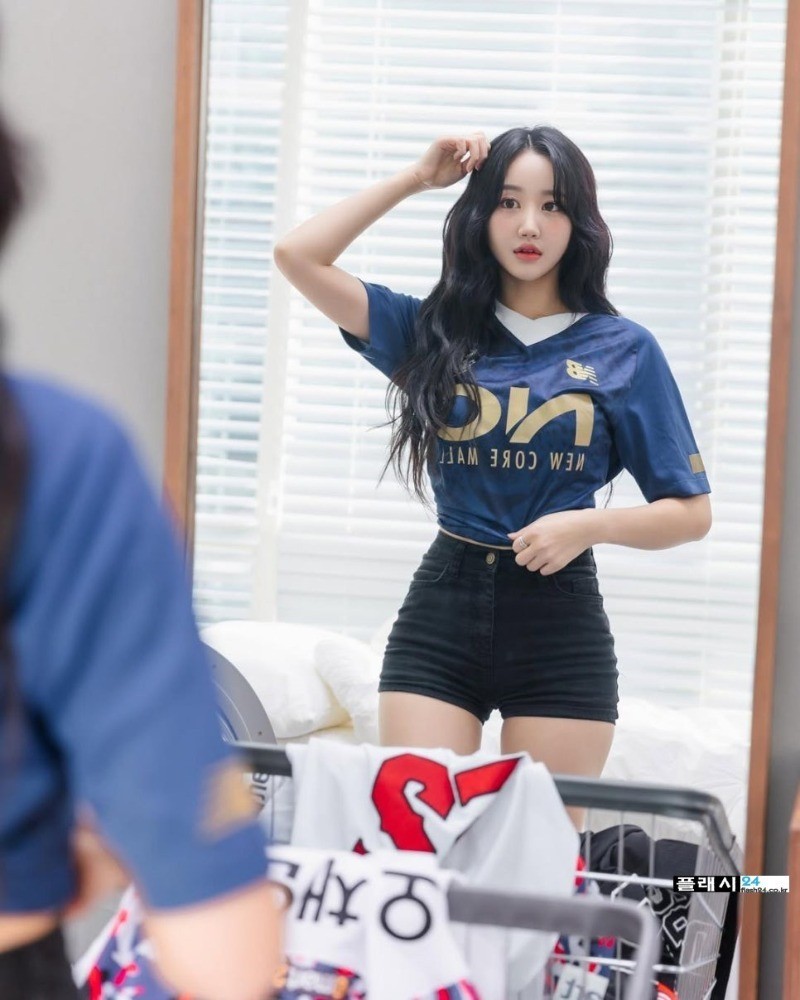 치어리더 오서율 깊게파인 수영복-6
