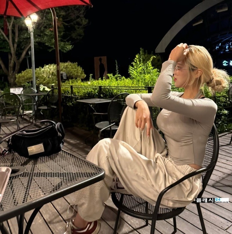 ㅇㅎ)치어리더 이진 수영복 공개-3