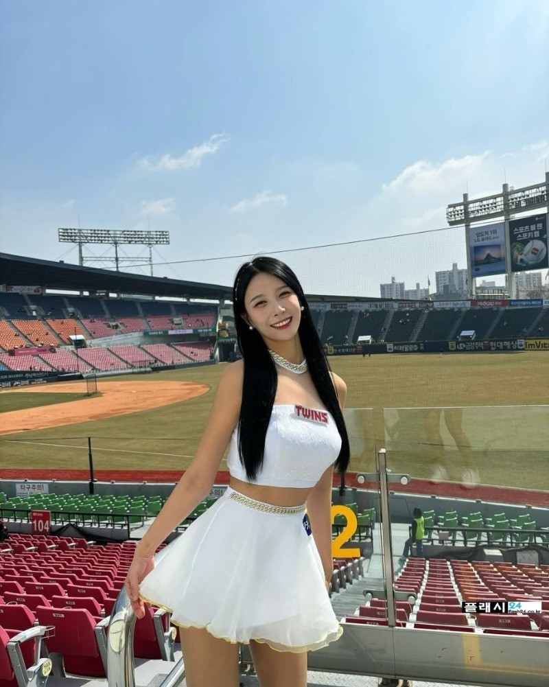 같이 여행 다니고 싶은 치어리더 원민주-4