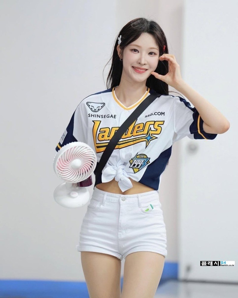 유보영 치어리더 눈 웃음 장난없네-4