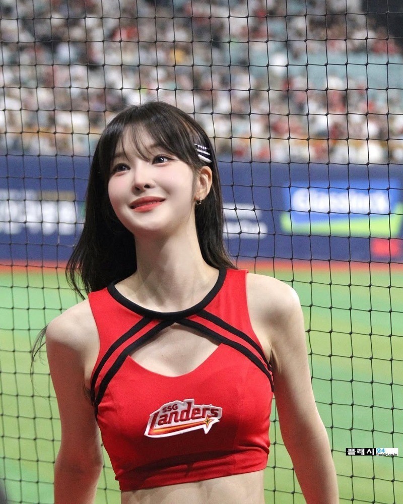 유보영 치어리더 눈 웃음 장난없네-8