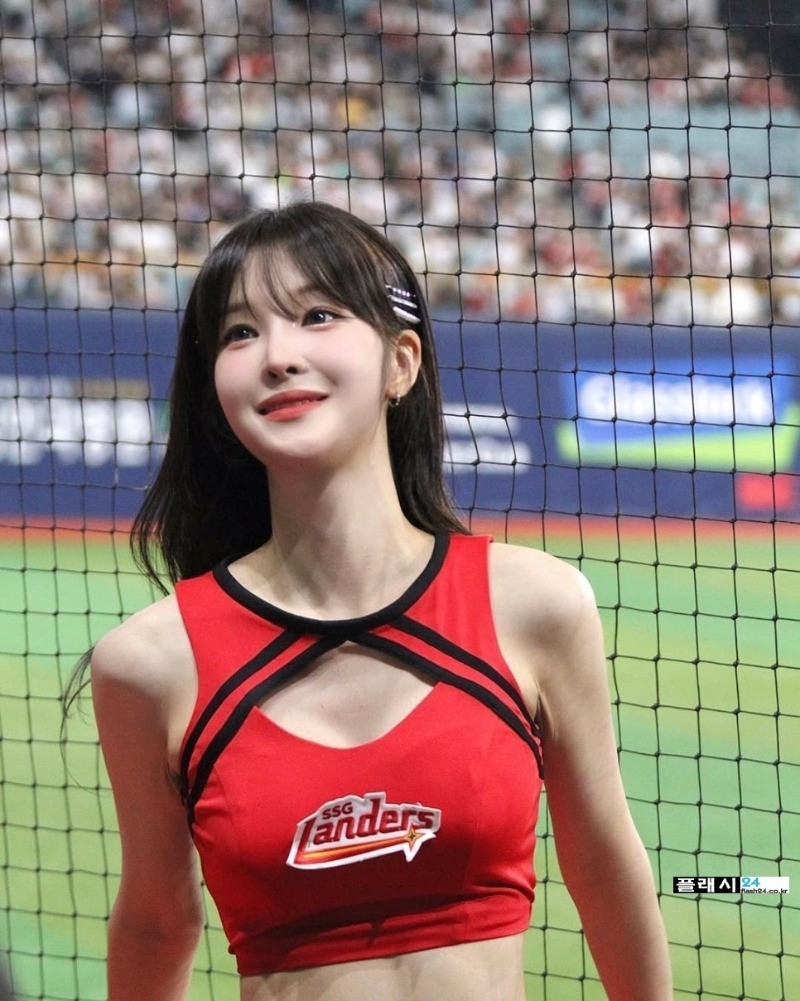 유보영 치어리더 눈 웃음 장난없네-9