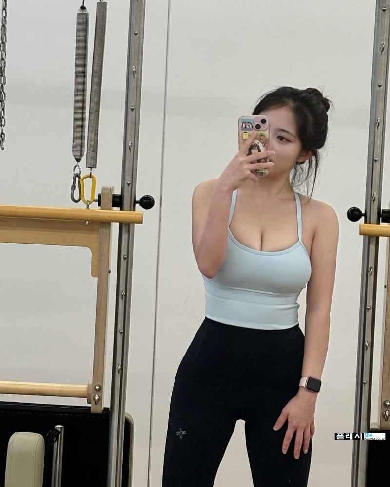 귀염 가득한 필라테스 강사-11