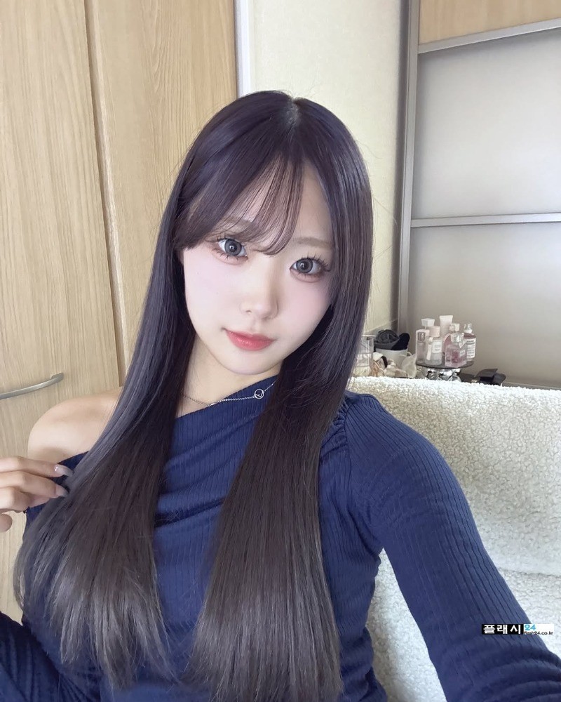 드디어 데뷔한 아나운서 출신 배우 와카 나츠키-3
