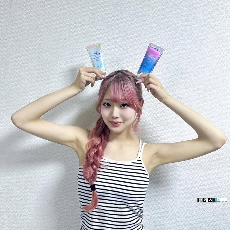 드디어 데뷔한 아나운서 출신 배우 와카 나츠키-4