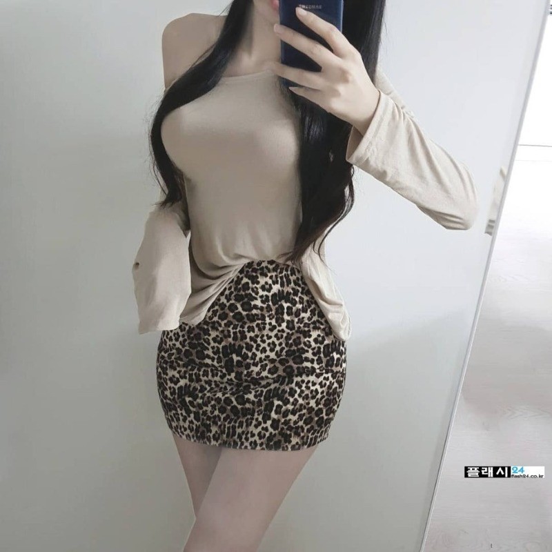 얼굴이 너무 궁금한 슬렌더 누나-5