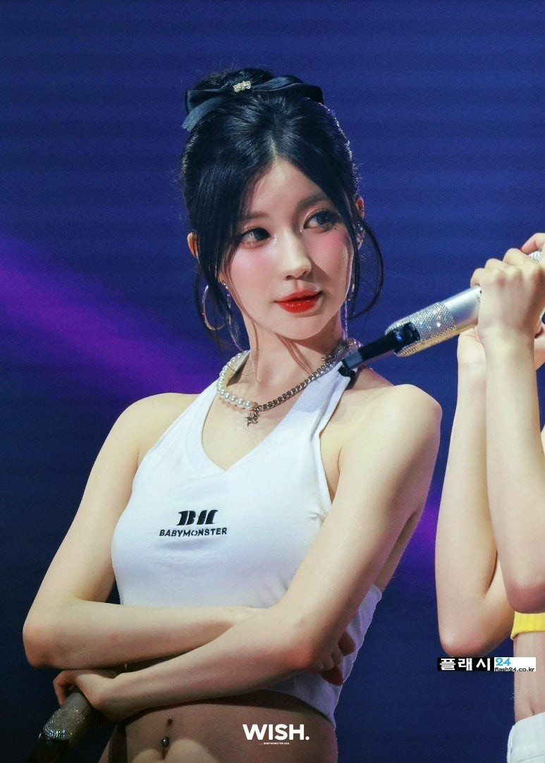 베이비몬스터 아사의 나시티 팬서비스-4