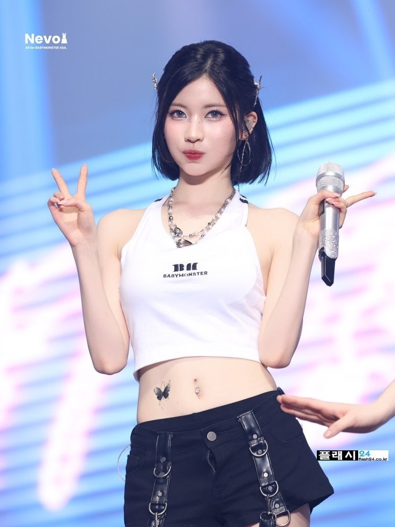 베이비몬스터 아사의 나시티 팬서비스-18