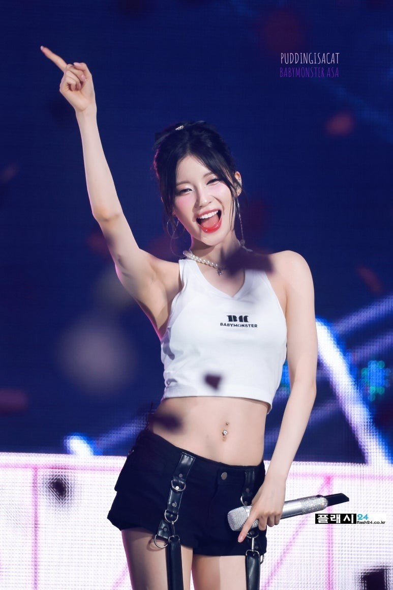 베이비몬스터 아사의 나시티 팬서비스-19