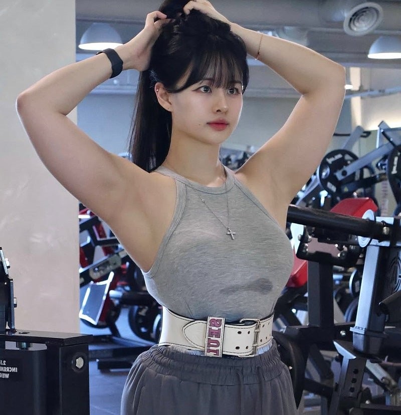 리얼 찐으로 호불호 갈리는 헬스녀-10
