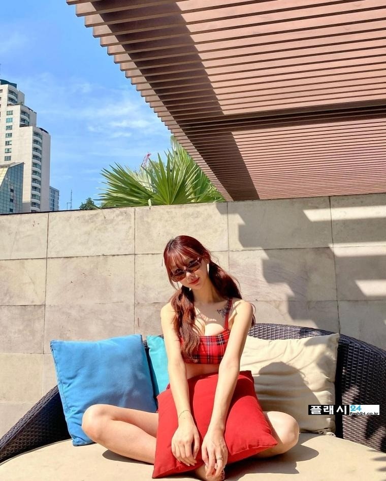 허수미 치어리더 체크 수영복-7