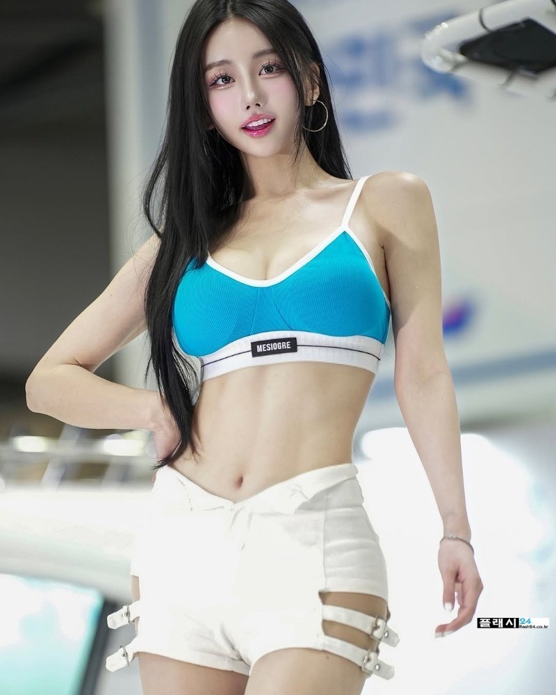 레이싱모델 김미진 '핫한 S라인'-8