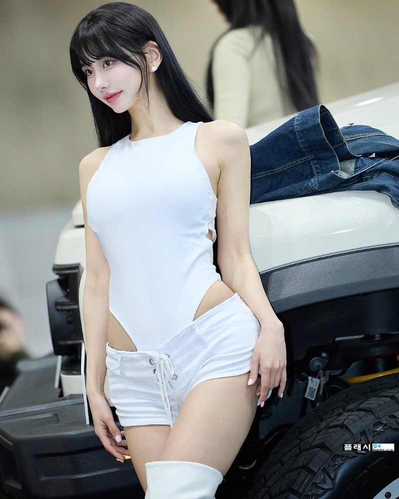 레이싱모델 김미진 '핫한 S라인'-10