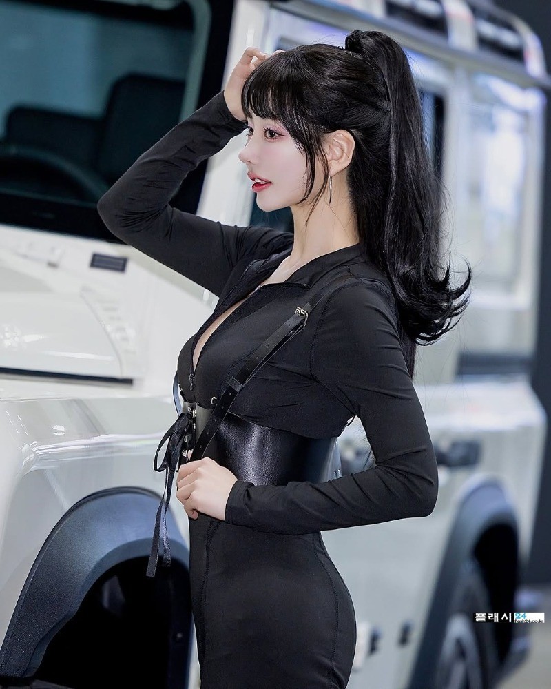레이싱모델 김미진 '핫한 S라인'-13