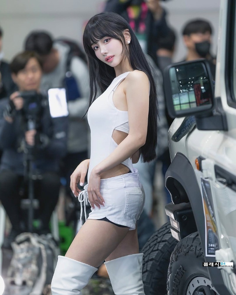 레이싱모델 김미진 '핫한 S라인'-16