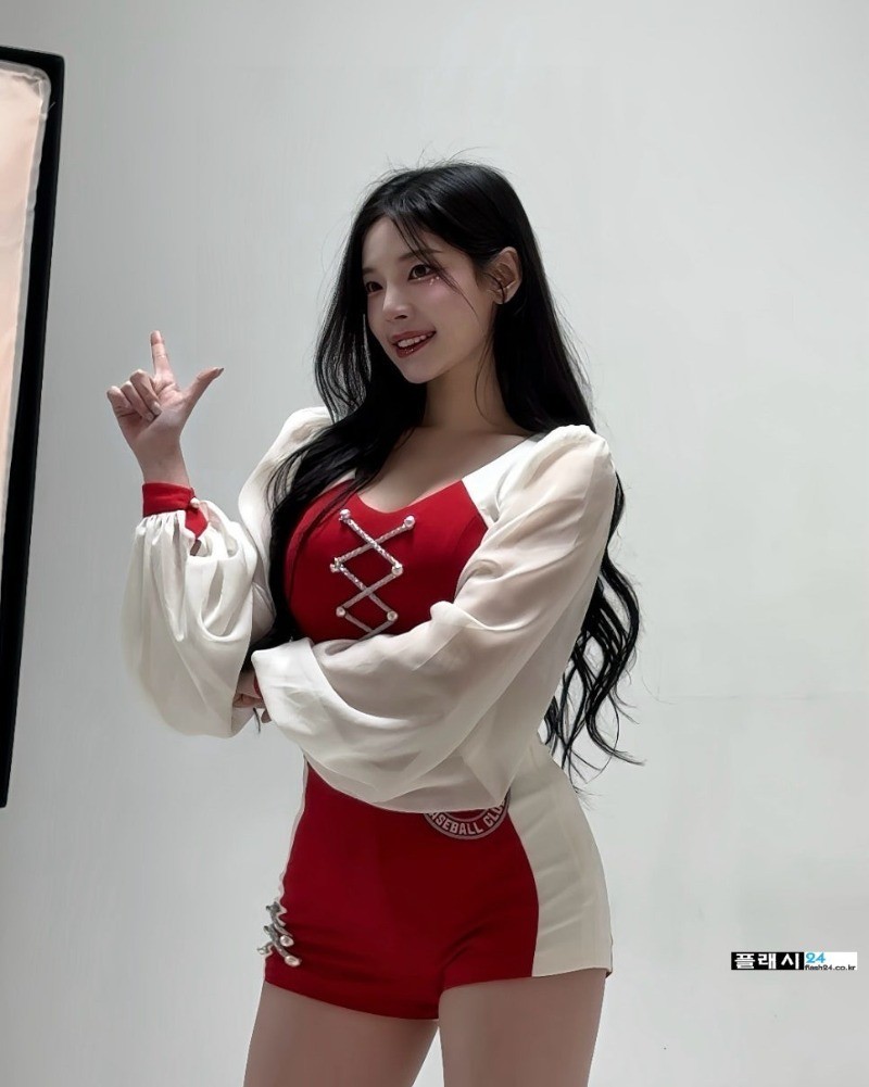 조연주 치어리더 남성 잡지 촬영중-6