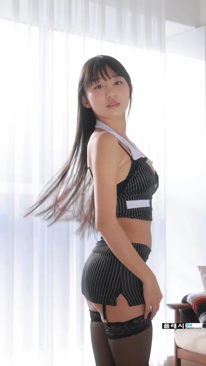 야근하고 싶어지는 표은지 오피스룩-8