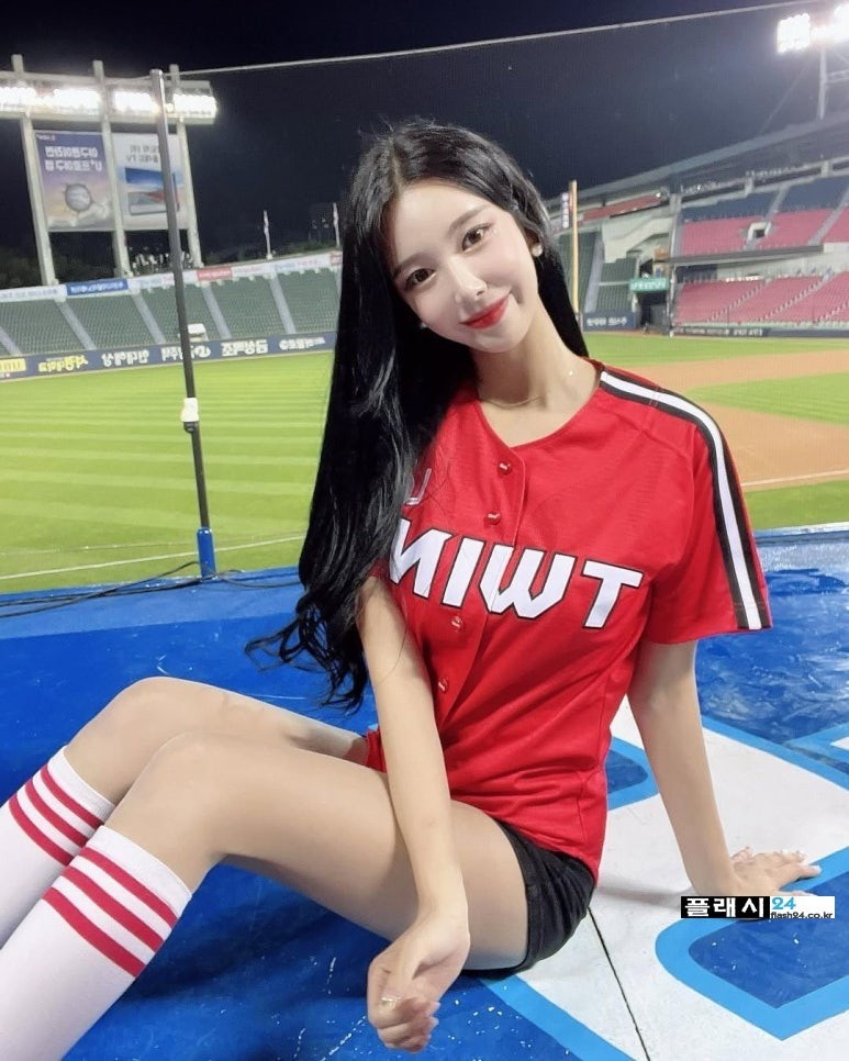 ㅇㅎ)고기 구워주는 누나 치어리더 원민주-4