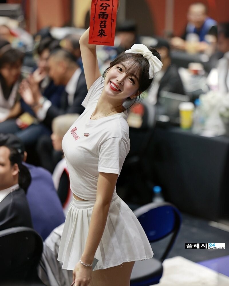 치어리더 안지현 티셔츠 볼륨감-7
