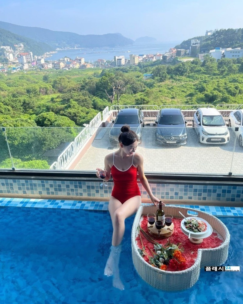 ㅇㅎ)치어리더 김나연 대만 여행 수영복-7
