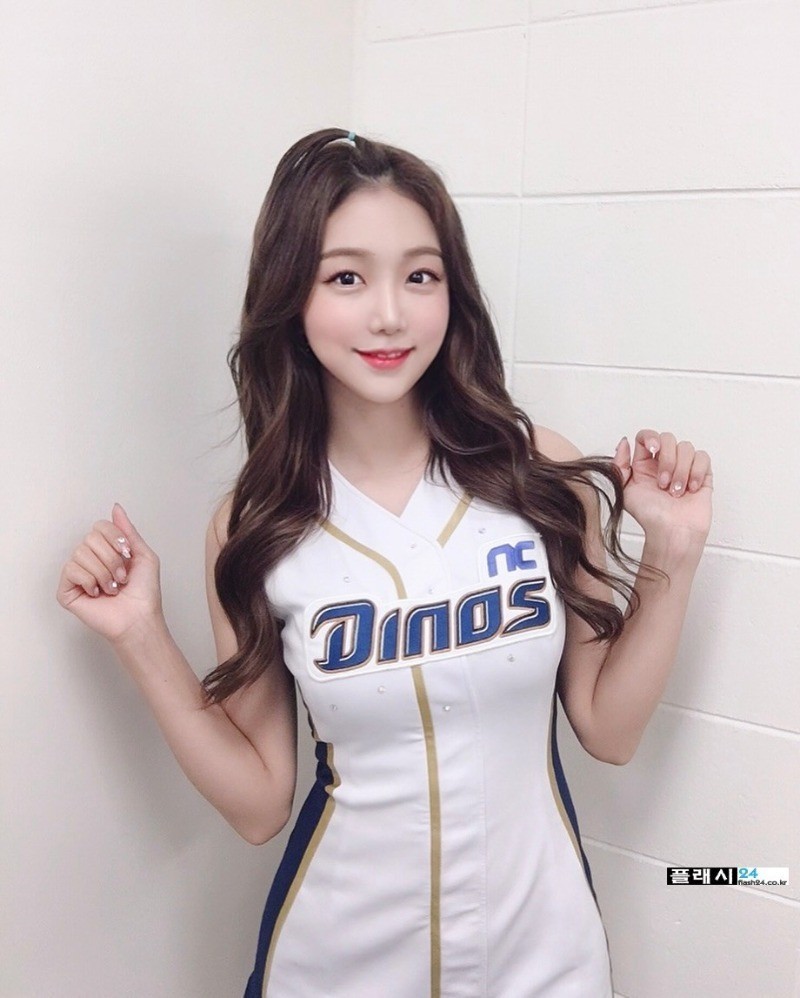 ㅇㅎ)치어리더 이주희 타이트한 흰팬츠 앞 뒤-4