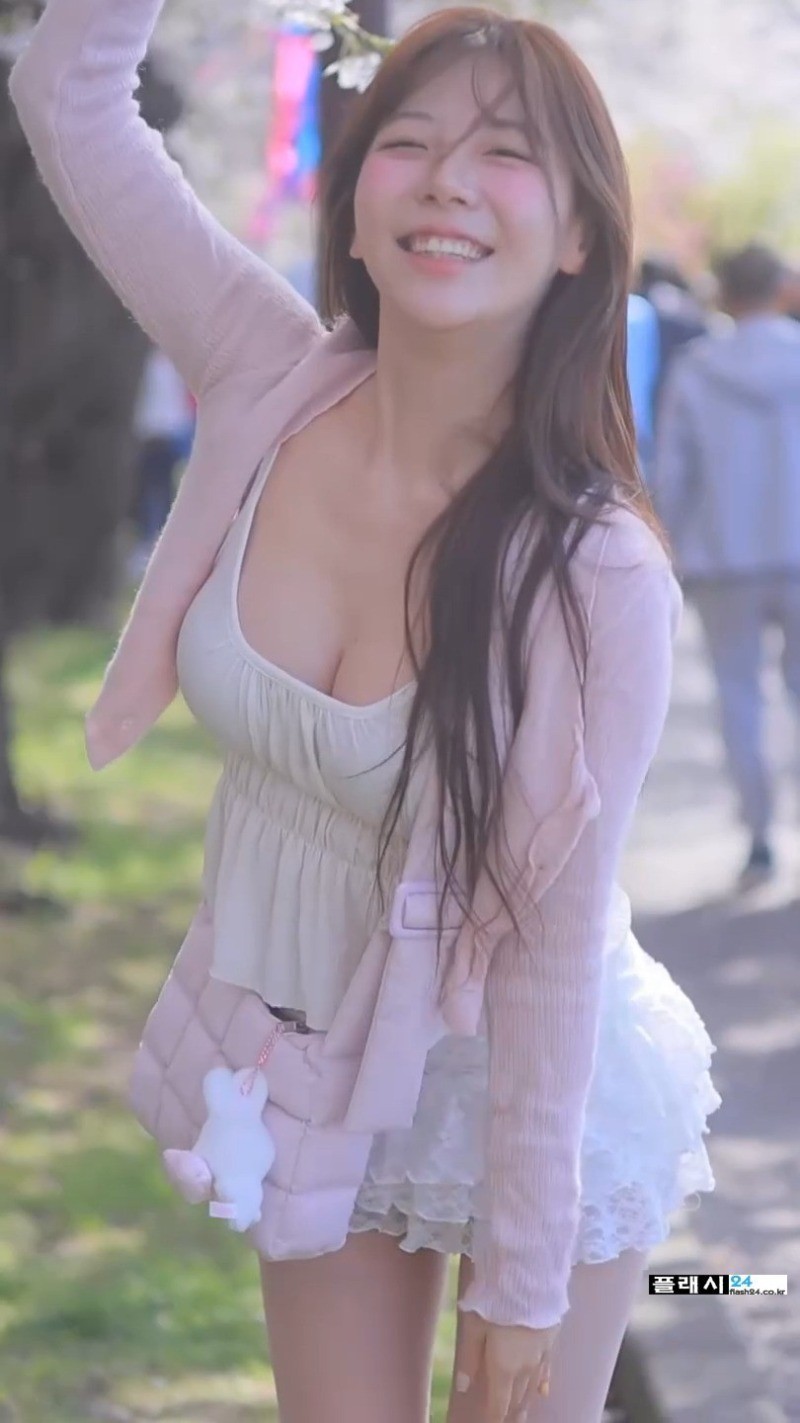 쏘블리 이소영 함께하는 꽃 놀이-3