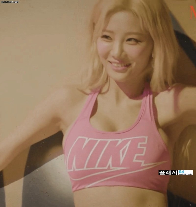 화보 촬영하는 유부녀 빛베리 수준
