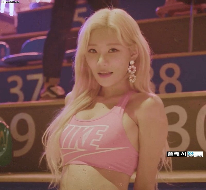 화보 촬영하는 유부녀 빛베리 수준-7