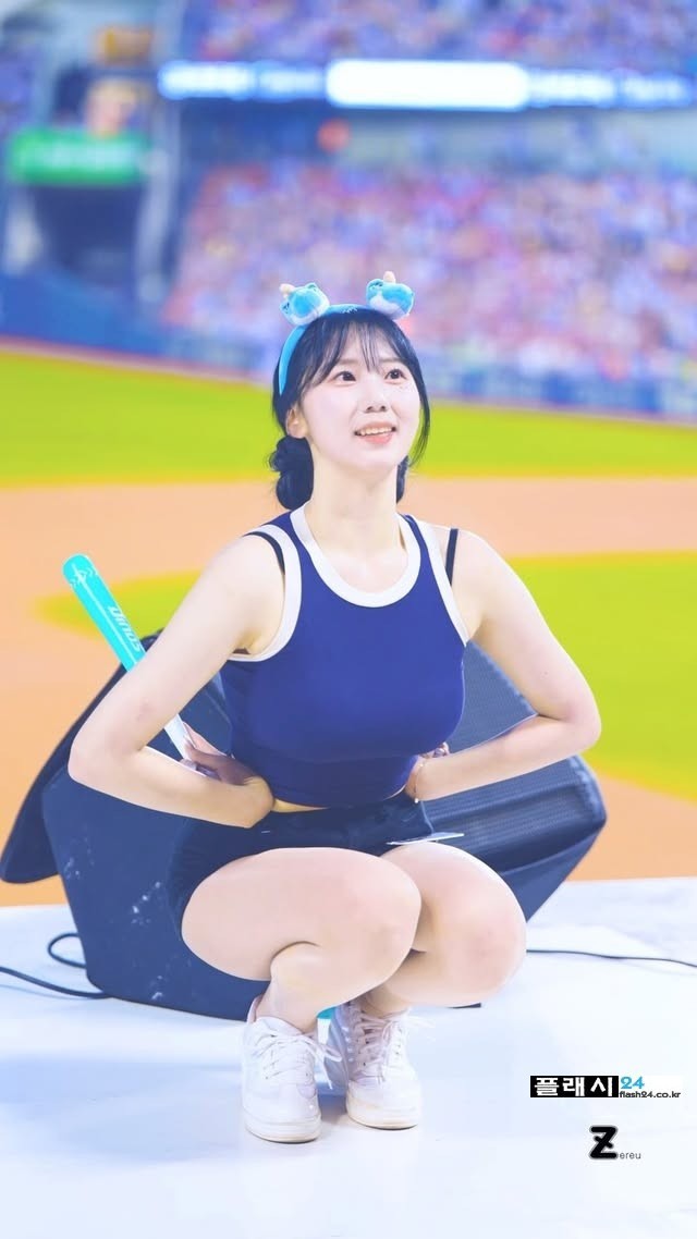 치어리더 감서윤 여성미 돋네-2