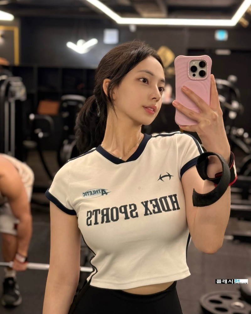 쇠질하는 일반인 카리나 다롱-2