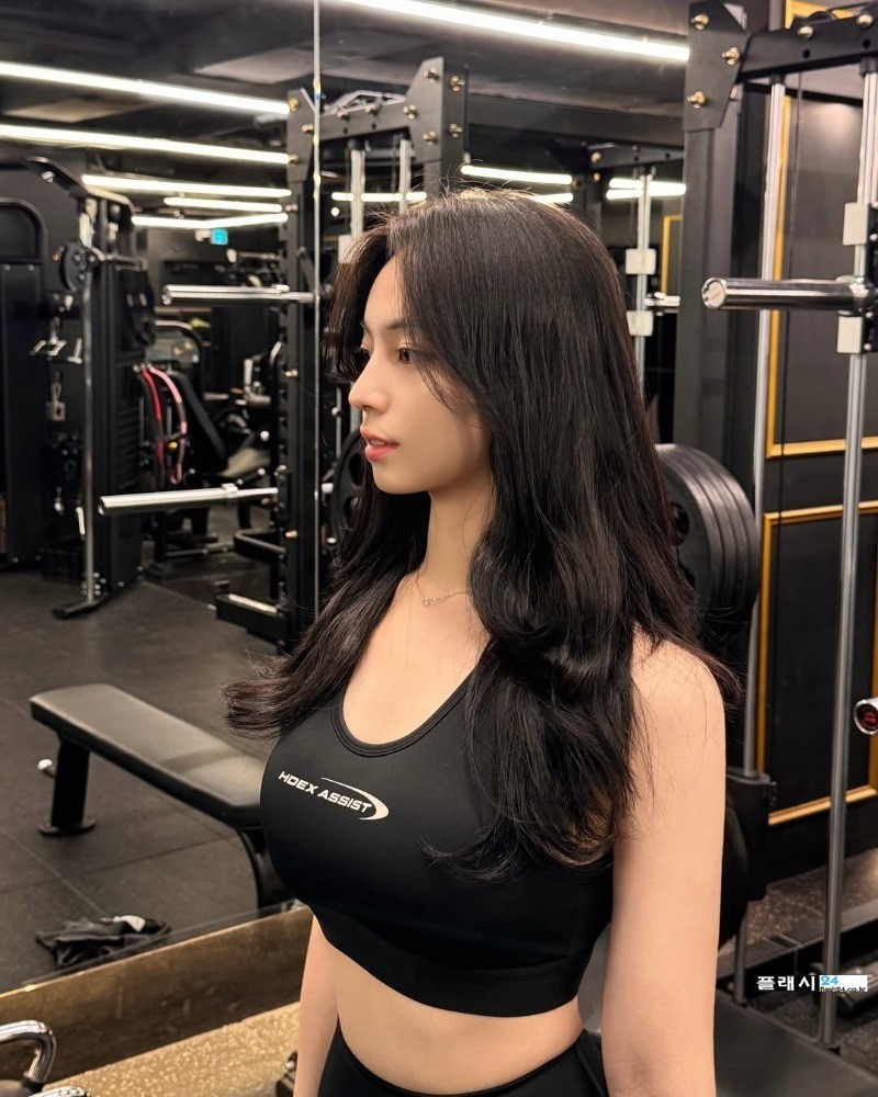 쇠질하는 일반인 카리나 다롱-7
